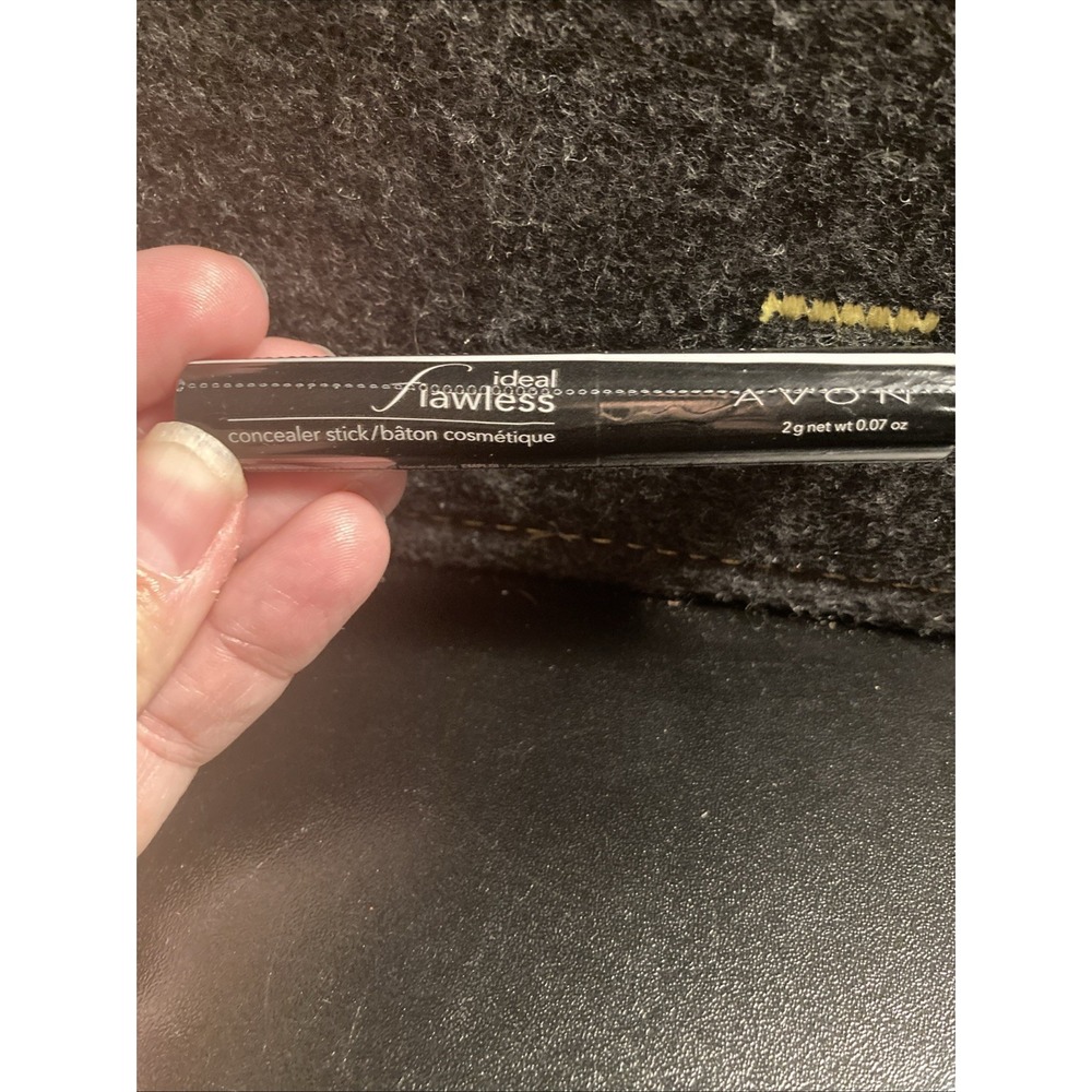 AVON 2g 0.07oz Ideal Flawless CONCEALER STICK F01 Fair NEW Discontinued